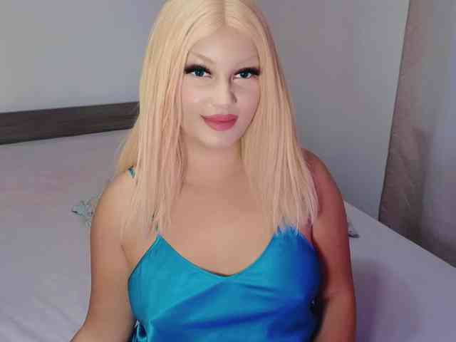 Rosebelle1 Live Webcam on BongaCams