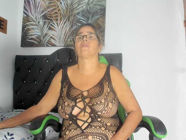 rousse-sexyandhot's BongaCams show and profile