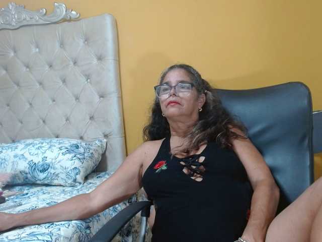 rousse-sexyandhot's BongaCams show and profile