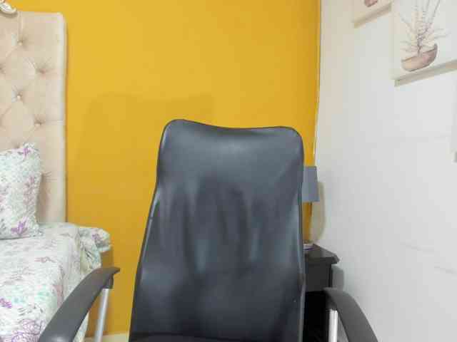 rousse-sexyandhot webcam