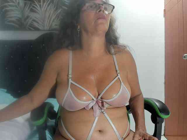 rousse-sexyandhot webcam