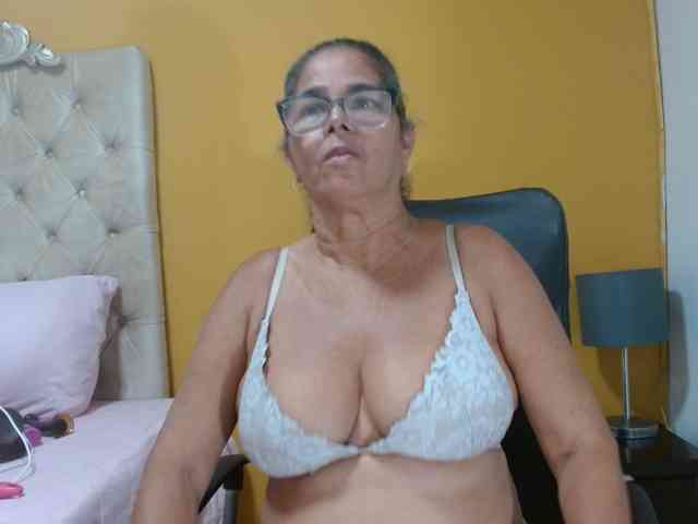 rousse-sexyandhot webcam