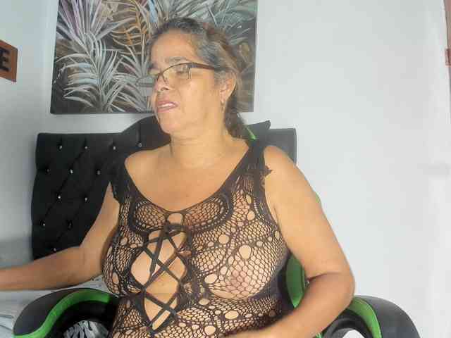 rousse-sexyandhot webcam