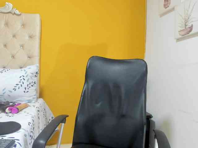 rousse-sexyandhot webcam