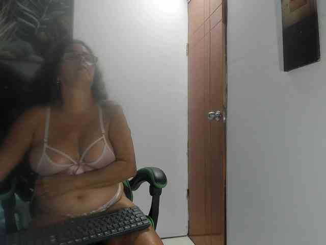 rousse-sexyandhot webcam