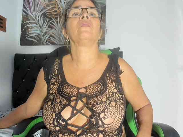 rousse-sexyandhot webcam