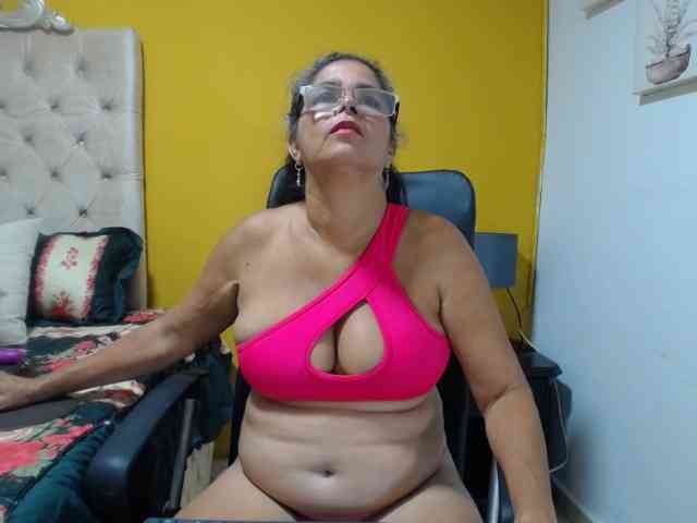 rousse-sexyandhot webcam