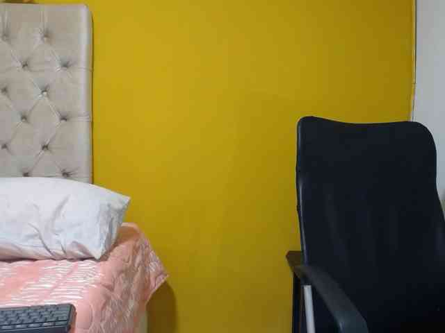 rousse-sexyandhot webcam