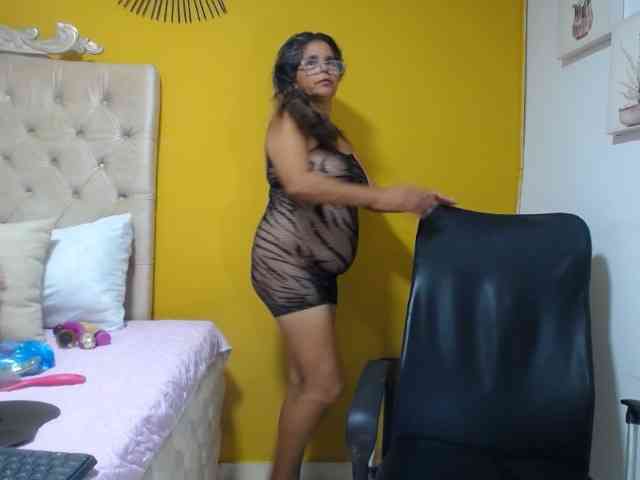 rousse-sexyandhot webcam