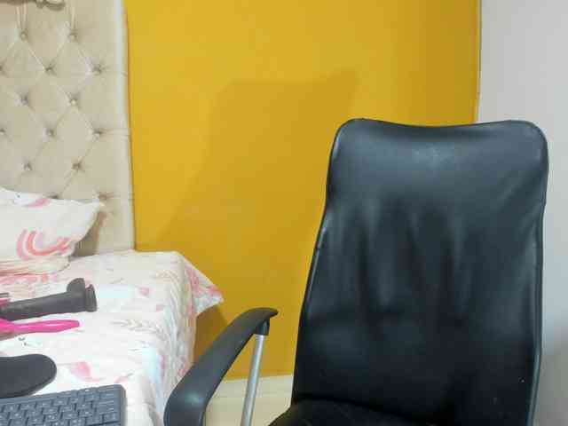 rousse-sexyandhot webcam