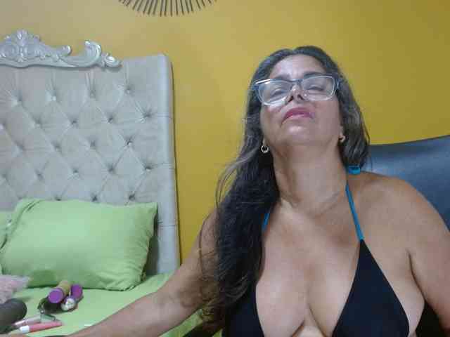 rousse-sexyandhot webcam