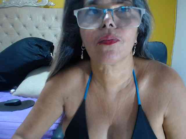 rousse-sexyandhot webcam