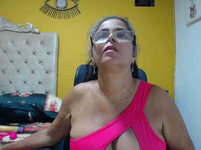 rousse-sexyandhot webcam