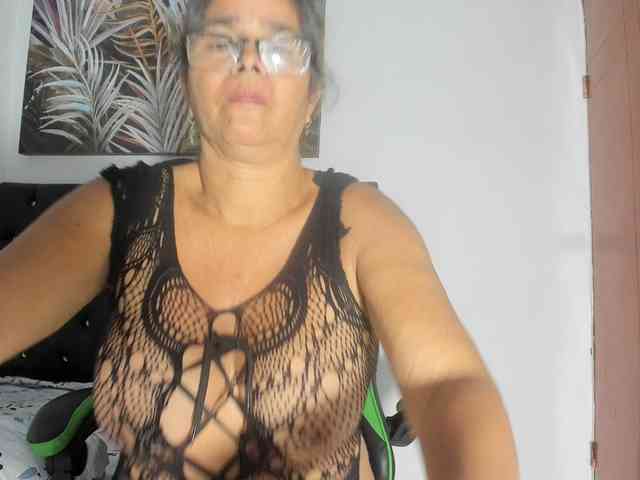 rousse-sexyandhot webcam