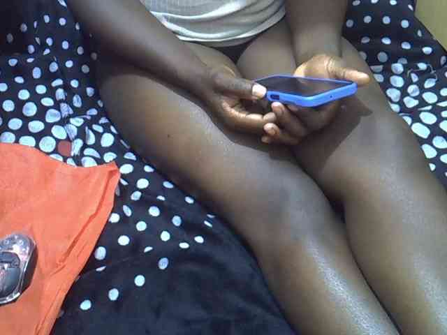 Ebonyliliana webcam