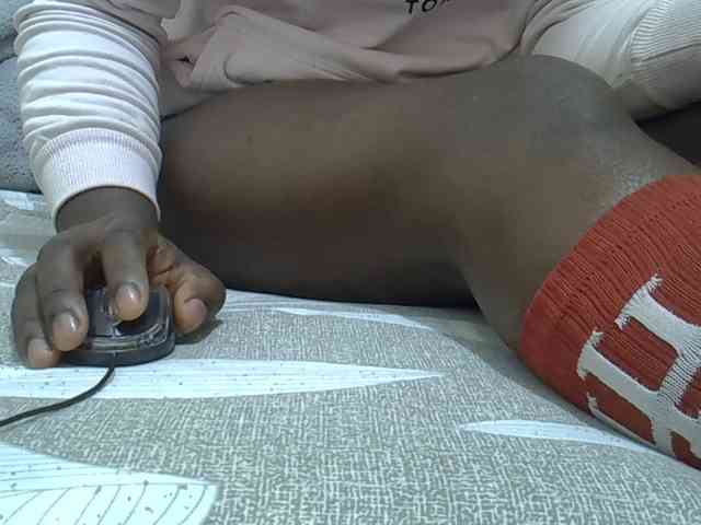 Ebonyliliana webcam