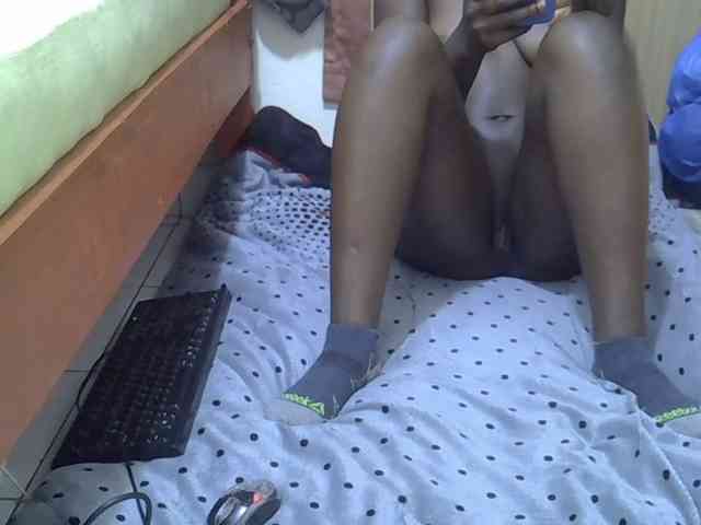 Ebonyliliana webcam