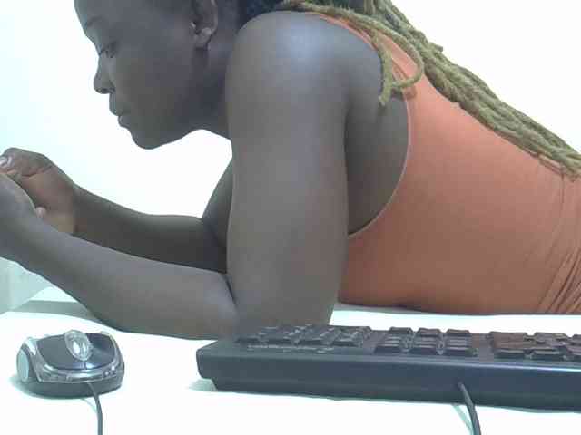 Ebonyliliana webcam