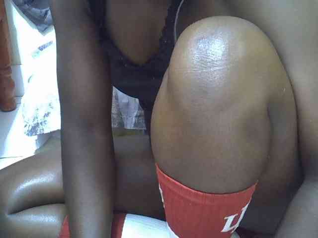 Ebonyliliana webcam