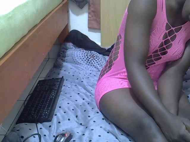 Ebonyliliana webcam