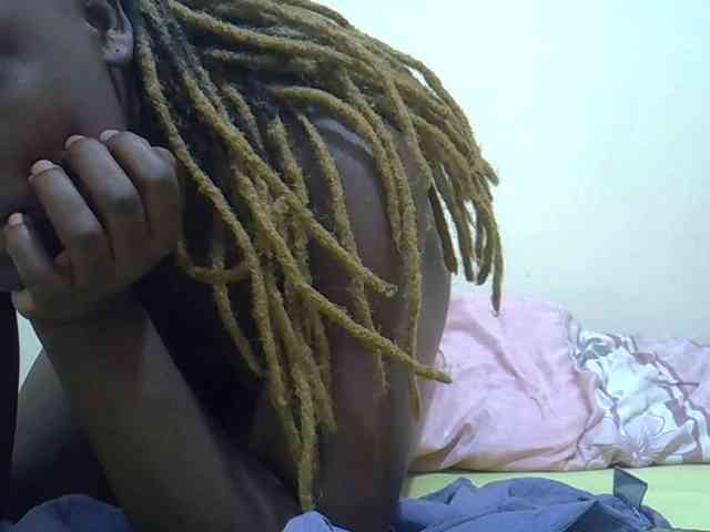 Ebonyliliana webcam