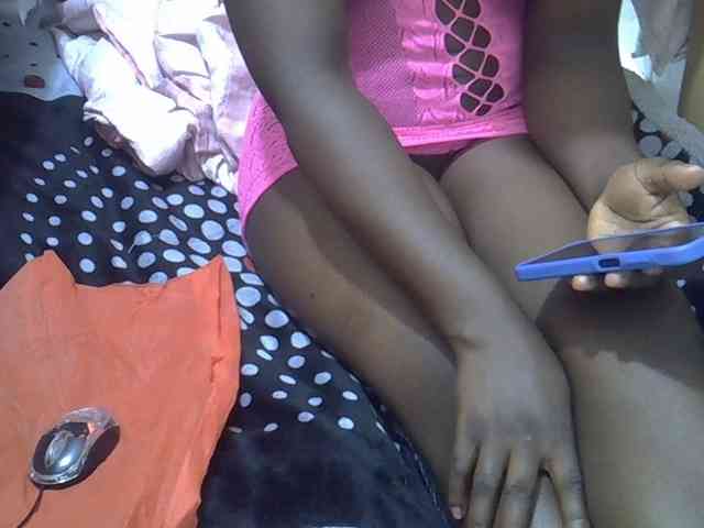 Ebonyliliana webcam