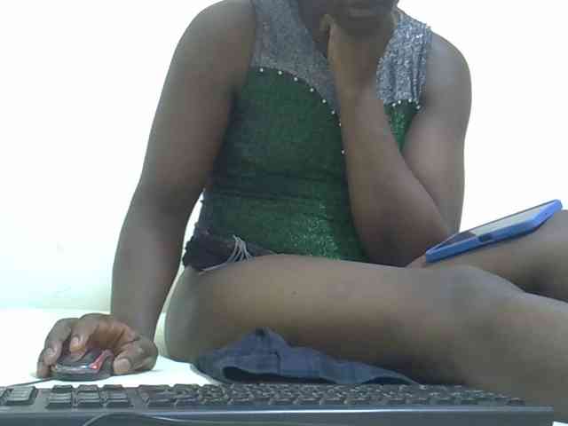 Ebonyliliana webcam