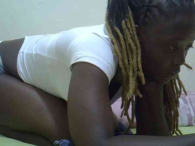 Ebonyliliana webcam