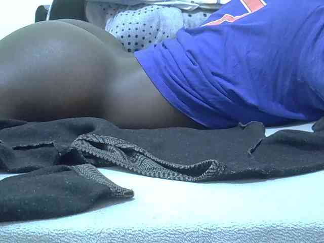 Ebonyliliana webcam