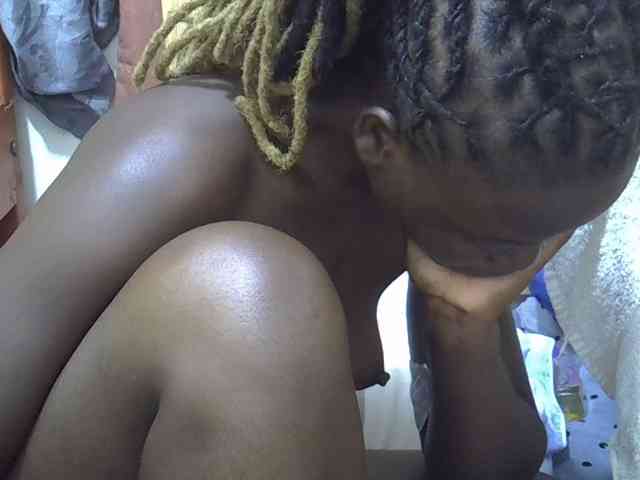 Ebonyliliana webcam