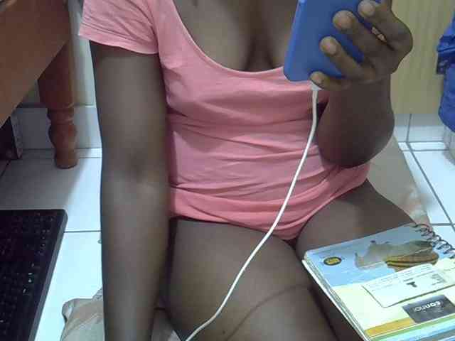 Ebonyliliana webcam