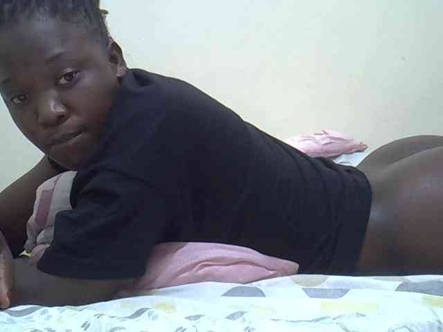 Ebonyliliana webcam
