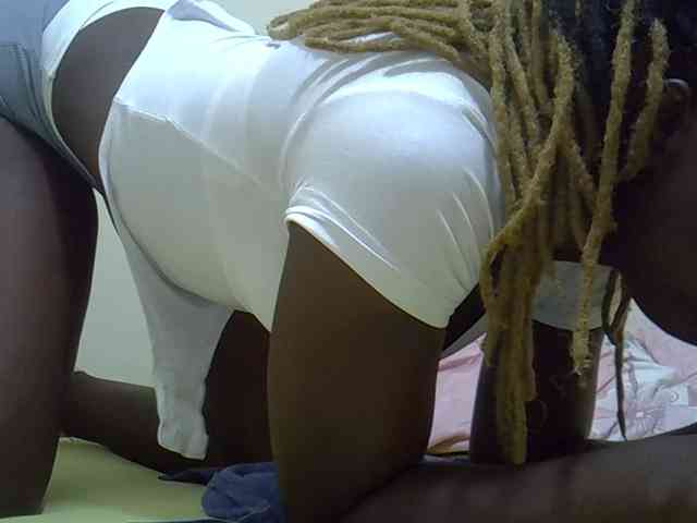 Ebonyliliana webcam