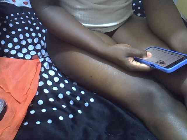 Ebonyliliana webcam