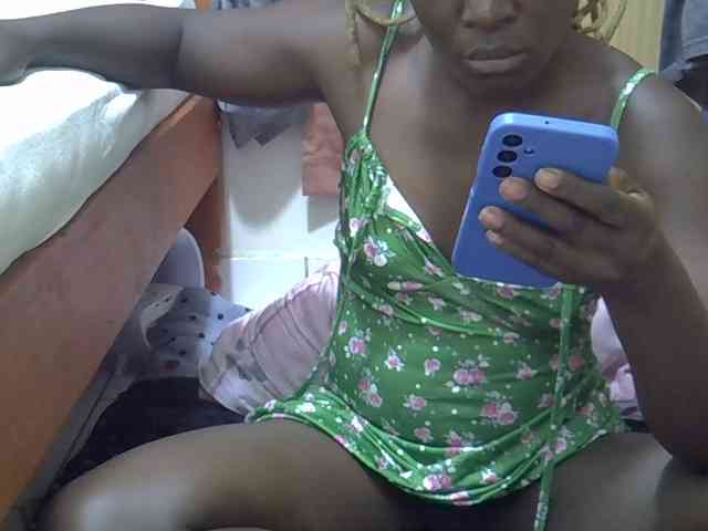 Ebonyliliana webcam