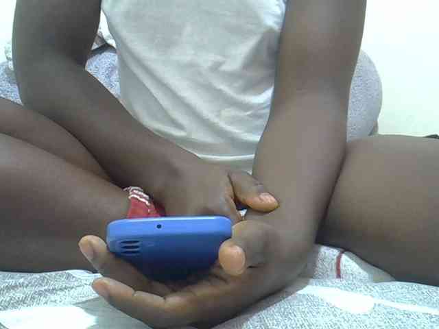 Ebonyliliana webcam