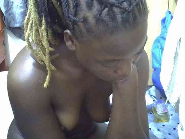 Ebonyliliana webcam