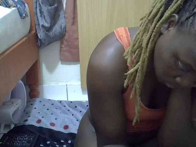 Ebonyliliana webcam