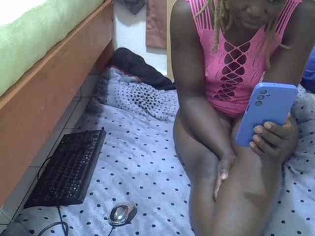 Ebonyliliana webcam