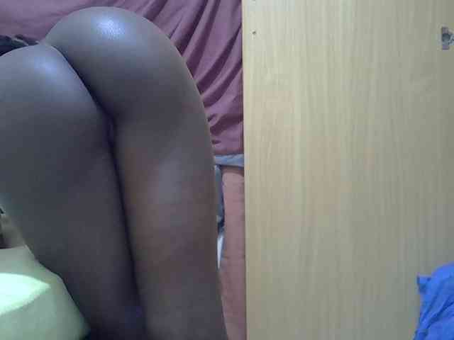 Ebonyliliana webcam