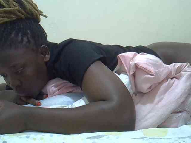 Ebonyliliana webcam