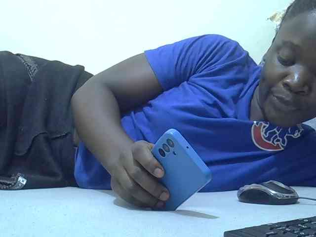 Ebonyliliana webcam