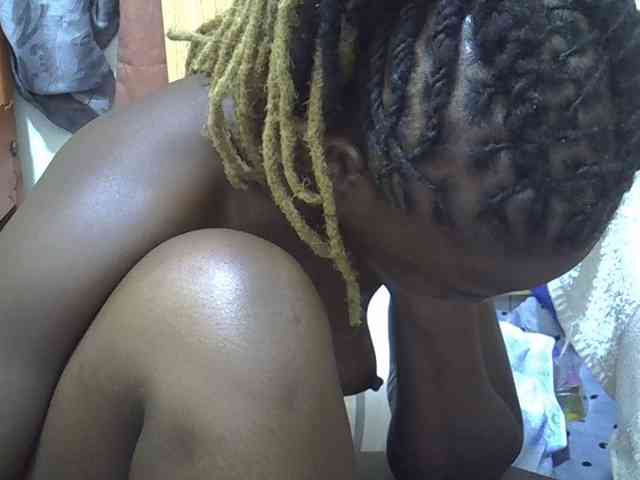 Ebonyliliana webcam