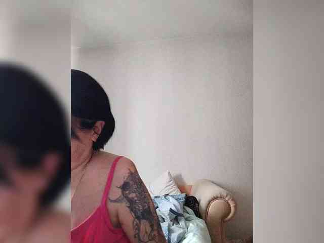 Katy19801 webcam