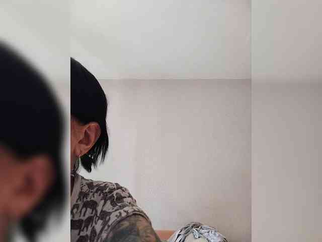Katy19801 webcam