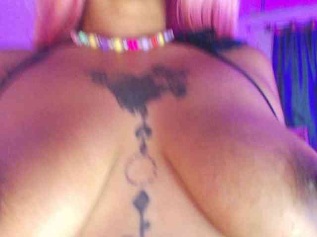 Lulusquirt webcam