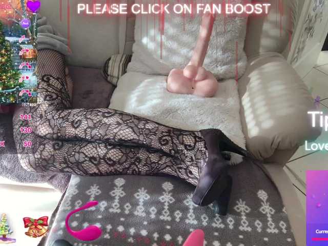 LISACAM2CAM's BongaCams show and profile