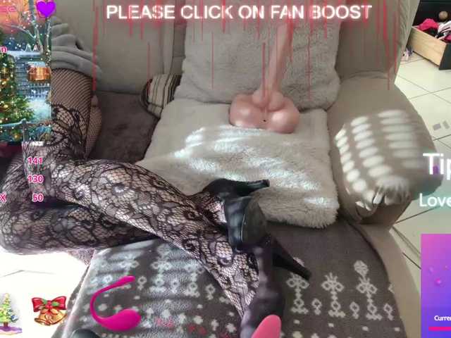 LISACAM2CAM's BongaCams show and profile