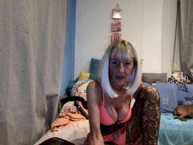 FRENCHLISA webcam