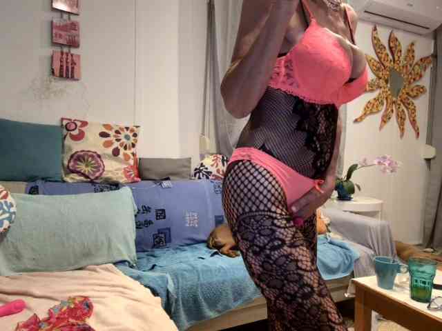 FRENCHLISA webcam